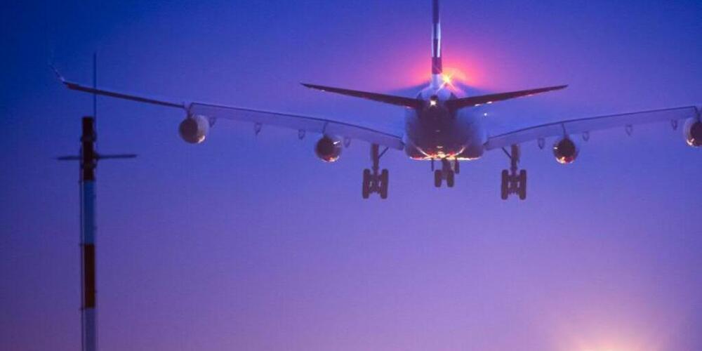 Die Zahl der verspäteten Starts und Landungen am Flughafen Zürich hat im vergangenen Jahr deutlich zugenommen. Nun sollen die Lärmgebühren steigen. (Archivbild)