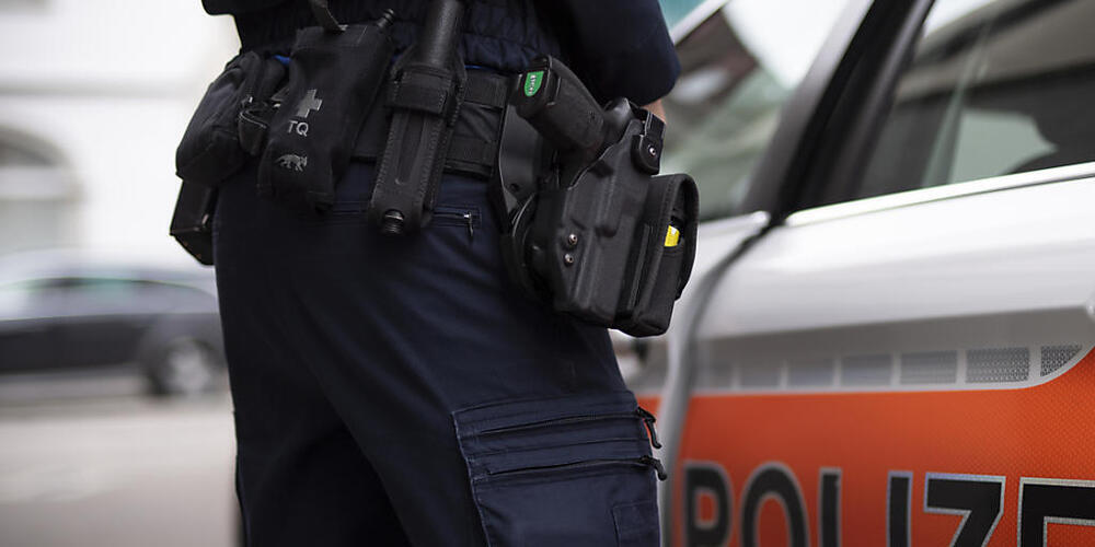 Die beiden mutmasslichen Räuber konnten festgenommen werden. (Archivbild)