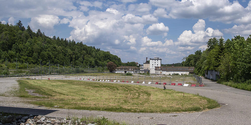 In der Roggwiler Brunnmatt möchte der deutsche Discounter Lidl ein Warenverteilzentrum bauen. Dagegen regt sich Widerstand in umliegenden Gemeinden, Dort befürchtet man Mehrverkehr und Lärm. (Archivbild)