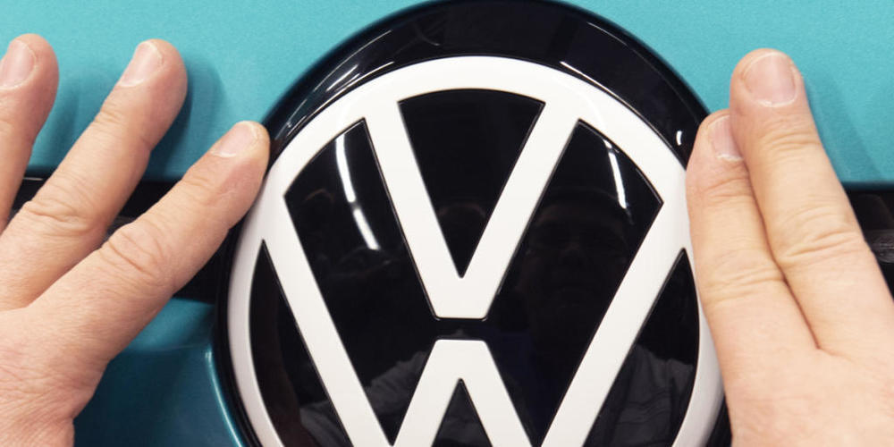 In ihren Ermittlungen zum Diesel-Abgasskandal hat die Staatsanwaltschaft am Mittwoch Geschäftsräume von Volkswagen und dem Autozulieferer Continental durchsucht.