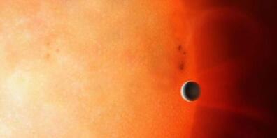 Künstlerische Darstellung des massereichen Exoplaneten TOI 849 b, der ganz nah um seinen Stern kreist. Er ist ein Gasriese ohne Gas, also nur noch der blossliegende Kern, eine bisher nie gesehene astronomische Singularität. Die Universität Bern is...