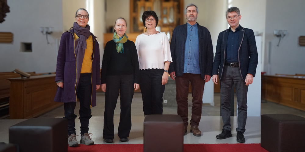 Moni Egger (links) und das Klosterhofquartett: Bettina Kugler (Sopran), Rita Keller (Alt), Christoph Strässle (Tenor) und Walter Raschle (Bass).