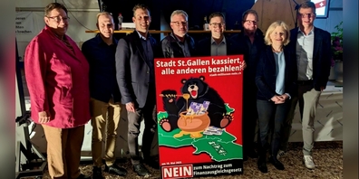 V.l.n.r.: Hedy Fürer-Ulrich (Kantonsrätin Rapperswil-Jona); Lukas Huber (Sekretär SVP St. Gallen); Michael Götte (Nationalrat), Kurt Kälin (Kantonrat und Kreispräsident See-Gaster); Sascha Schmid (Fraktionspräsident); Walter Gartmann (Nationalrat und Kantonalpräsident); Esther Friedli (Ständerätin); Mike Egger (Nationalrat).