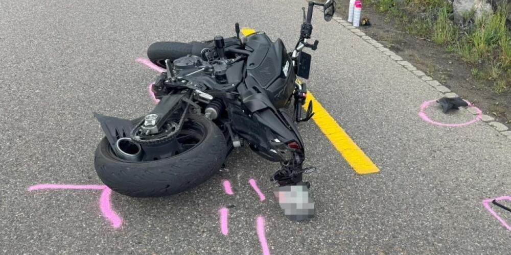 Das Motorrad wurde beim Auffahrunfall beschädigt.