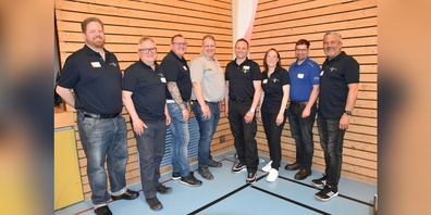 Vorstand von links: Sam Waldburger, Stefan Kramer, Lucas Weder, Michael Ehrbar, Tom Widmer, Yvonne Hauri, Philipp Schwendener, Robert Fuchs.