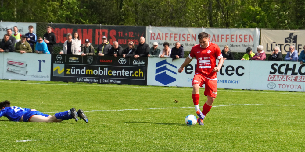 Türken-Bomber Volkan Akyildiz trifft weiterhin zuverlässig und steht bereits bei 23 Saisontoren. Er wird - wie auch Nurkan Ibrahimi und Fabio Staudacher - seine Stiefel auch nächstes Jahr auf dem Kolbenstein schnüren. 