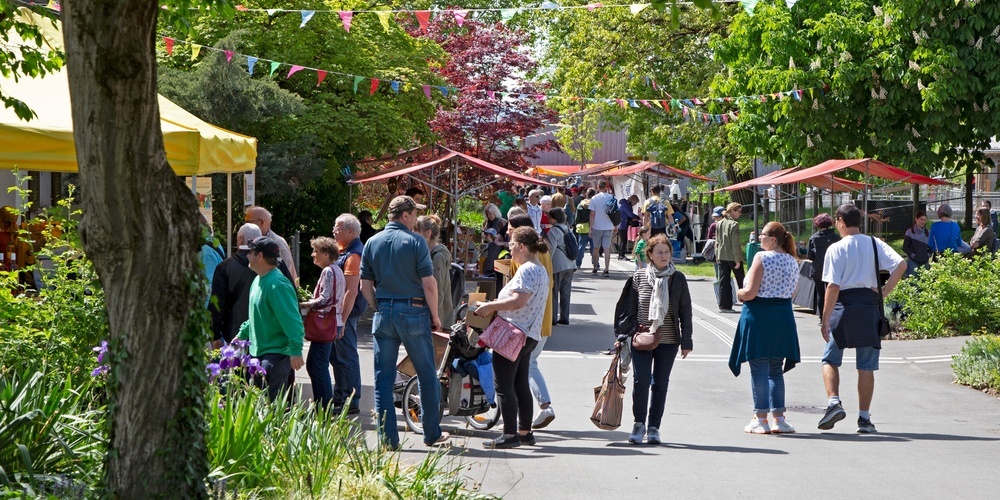 Neben den Erzeugnissen der Stiftung Balm gibt es an über 20 Ständen von regionalen Marktfahrerinnen und Marktfahrern viel zu entdecken. (Archivbild)