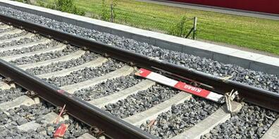 In Hägendorf SO sollen drei Knaben am Wochenende verschiedene Gegenstände auf Bahngleise geworfen haben.