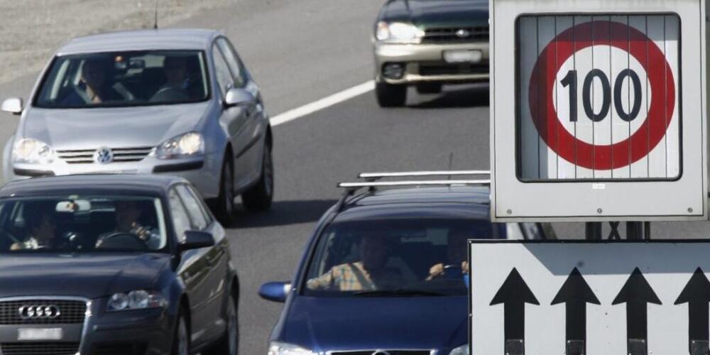 Bei starkem Verkehrsaufkommen soll die Höchstgeschwindigkeit auf der A1 zwischen Uzwil und Rheineck künftig reduziert werden. (Symbolbild)