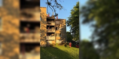 Drei Wohnungen wurden durch den Brand stark beschädigt – verletzt wurde niemand.