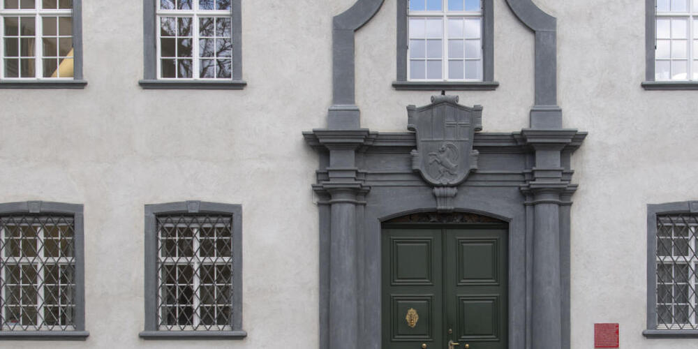 Die Bündner Regierung wehrt sich gegen die Abwälzung von Bundesaufgaben auf die Kantone. (Archivbild)