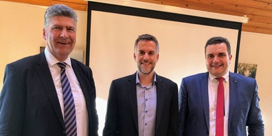 Von links: Boris Tschirky (Gemeindepräsident), Raphael Franke (Kandidat Schulratspräsidium) und Martin Looser (CVP-Parteipräsident Gaiserwald)
