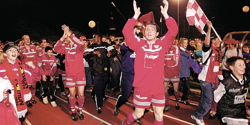Zurück in der Elite: der FC Thun jubelt.