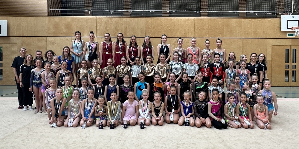 Alle Teilnehmerinnen und Leiterinnen der Vereinsmeisterschaft der RG/Gym Diepoldsau-Schmitter