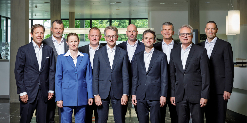 Der Bankrat der Schwyzer Kantonalbank (von links): Dr. Claude Schmidt, Marc Knaff, Dr. Adriana Ospel-Bodmer, Richard Föhn, Dr. August Benz (Bankpräsident), Marco Lechthaler, Prof. Dr. Reto Föllmi, Dr. Stefan Pfyl (Vizepräsident), Johannes Borner und Peter Geisser (Sekretär).