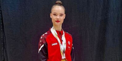 Zweifache Bronzemedaillengewinnerin Ariana Dell am internationalen FIG-Wettkampf in Portimao/Portugal