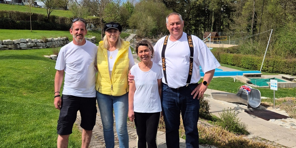 Das Baditeam (v.l.): Tobias Marder, Karin Hafner, Eva Roggensinger, Markus Deuber.