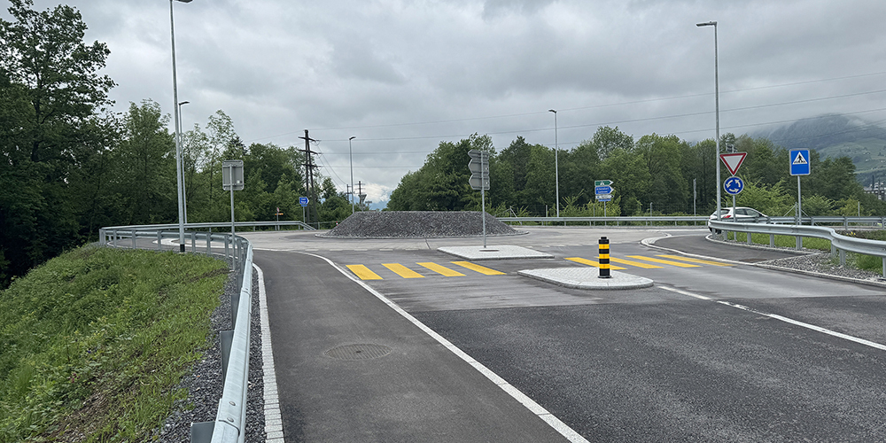 Noch wirkt der Kreisel ein wenig farb- und lieblos. Ein Wettbewerb soll das ändern.
