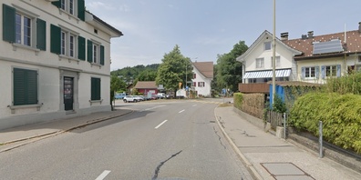 Die Kreuzung an der Wetziker-, Bauma- und Bahnhofstrasse in Bäretswil bleibt. (Archivbild)