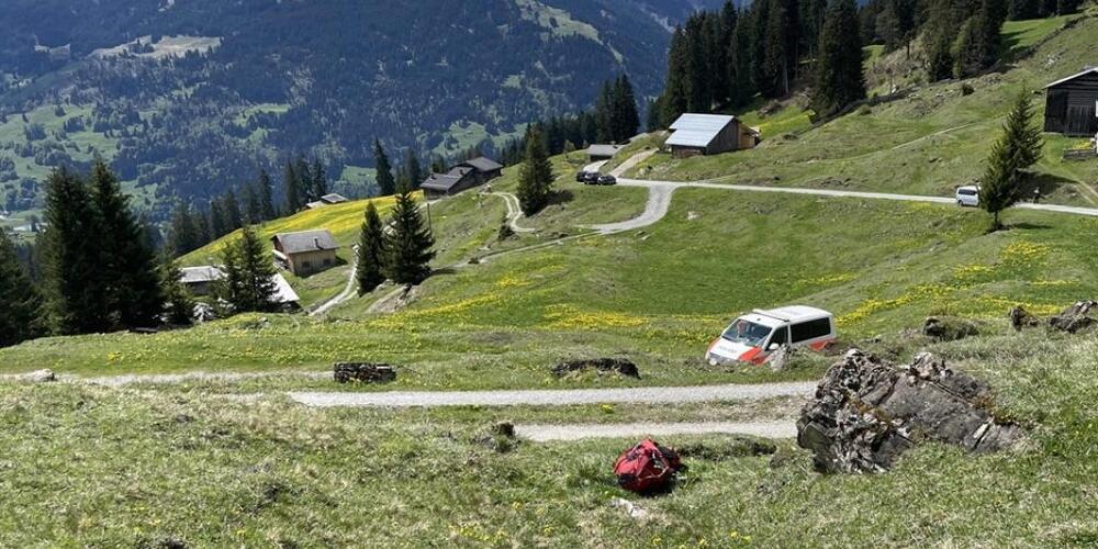 Ein Gleitschirmpilot hat sich bei einem Unfall in Pany GR mittelschwere Verletzungen zugezogen.