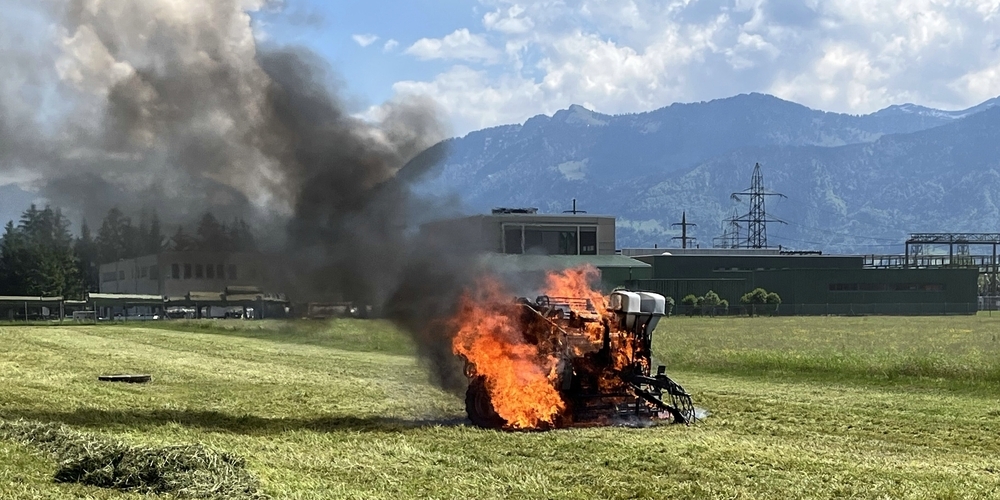 Als Brandursache steht gemäss Kantonspolizei St.Gallen ein technischer Defekt im Vordergrund.