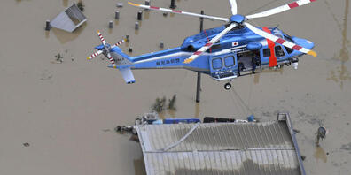 Heftige Regenfälle haben im japanischen Hitoyoshi (Provinz Kumamoto) zu Überschwemmungen geführt.