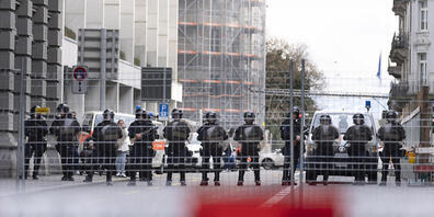 Die Teilnahme an einer unbewilligten Demonstration in der Stadt Zürich soll gemäss Stadtrat nicht mehr länger strafbar sein. (Symbolbild)