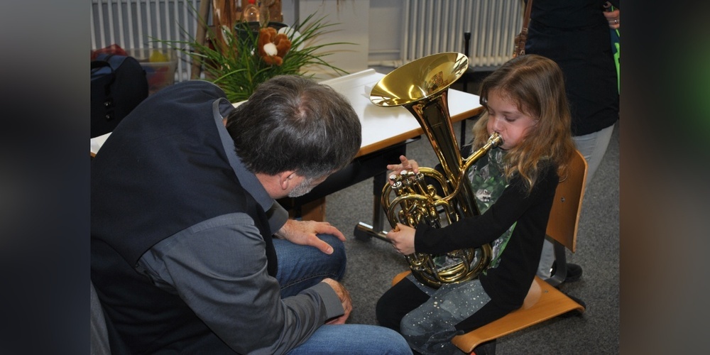 Impression des traditionellen Instrumentenparcours.