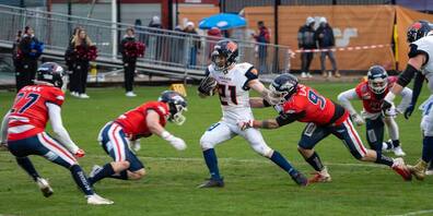 Kein Durchkommen für Running Back Patrick Schmid gegen die geschlossene Broncos-Defense