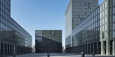 «Im Quadro» in Zürich Oerlikon an der Thurgauerstrasse 36/38 im Main Tower.
