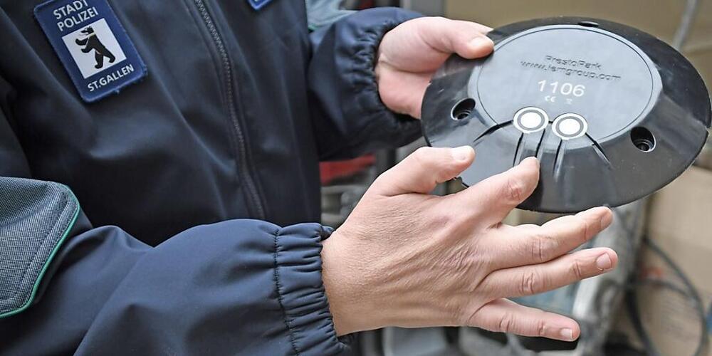 Über Sensoren wären in der Stadt St. Gallen Informationen über freie Parkplätze an Apps übermittelt worden.