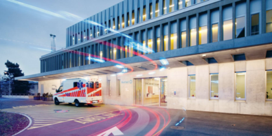 Das Spital Männedorf sichert seit über 140 Jahren die regionale Gesundheitsversorgung und steht vor einer wichtigen Abstimmung zur finanziellen Zukunft.