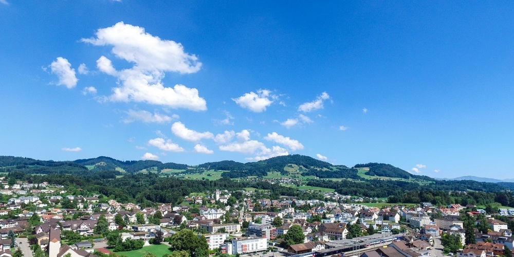 Hinwil verzeichnet ein Plus statt des budgetierten Defizits.