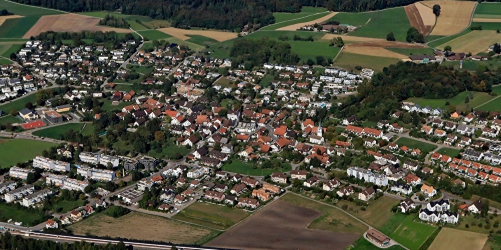 Die Wege bleiben abgesperrt, um auszuhärten.
