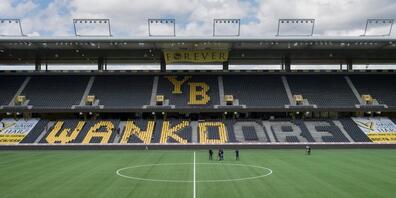 Der Berner Fussballtempel heisst ab Mittwoch nicht mehr "Stade de Suisse", sondern wieder "Wankdorf" - so wie früher. Am Montag wurden gelbe Sitze auf der Gegentribüne montiert.
