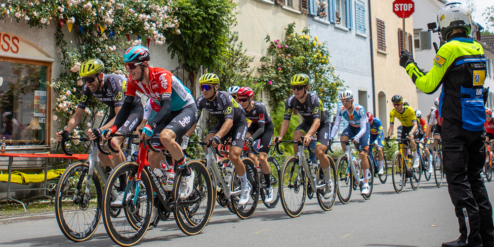 Die Velostars ganz nah erleben: Auch die  diesjährige Tour de Suisse führt durchs  Sarganserland.