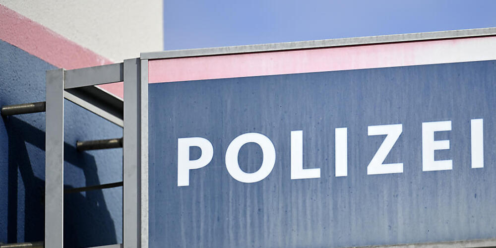 Die österreichische Polizei fahndete am Freitag nach einem Mann, der das Casino Bregenz überfallen hatte. (Symbolbild)