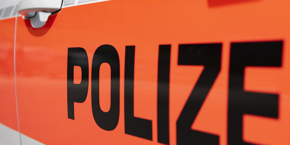 Die Kantonspolizei Zürich nahm nach einer Gewalttat in der Stadt Zürich einen 29-jährigen Mann fest. (Symbolbild)