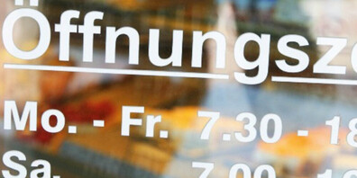Eine breite Allianz (FDP, SVP, GLP, Junge SVP, Jungfreisinnige, Junge GLP und Junge Mitte) empfiehlt am 18. Mai ein JA zum Nachtrag zum Gesetz über Ruhetag und Ladenöffnung. (Symbolbild)