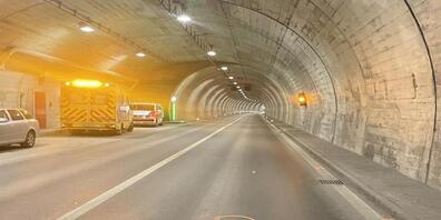 Ein Autofahrer brachte im Landwassertunnel eine Mountainbikerin zum Sturz.