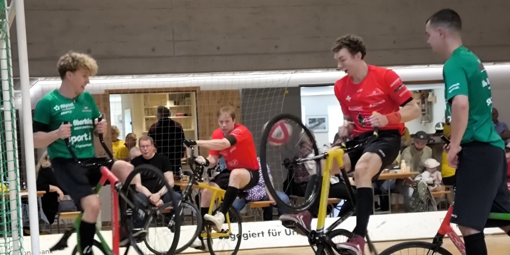 Eckball für Altdorf 1.