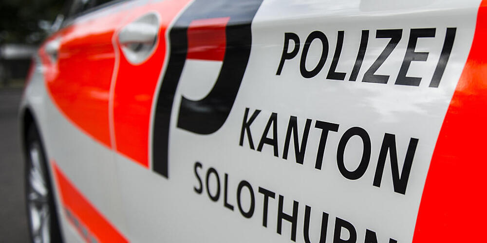 Nachdem er Bargeld am Bahnhofskiosk in Biberist, Kanton Solothurn, erbeutet hatte, konnte der Täter fliehen. (Archivbild)
