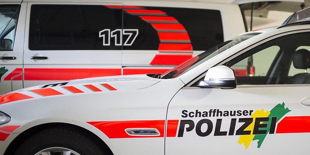 Bei einer Kollision zwischen einem Auto und einem Kind wurde ein 5-jähriger Knabe am Montagmittag am Kopf verletzt. (Symbolbild)