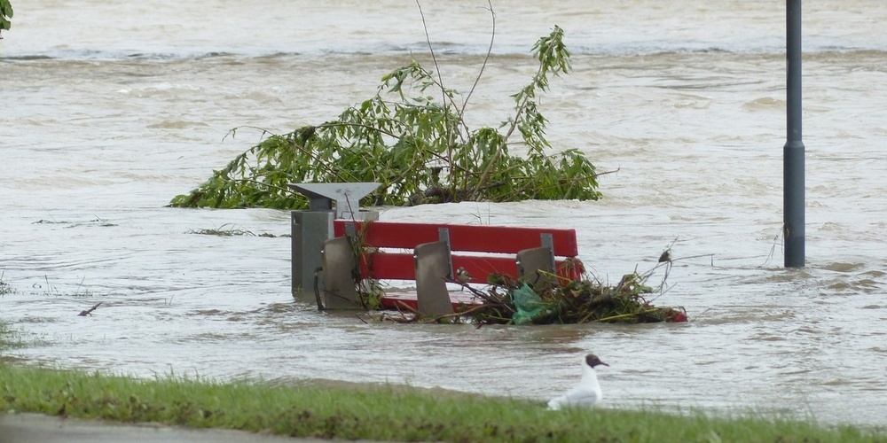 Unter Wasser: Überschwemmungen als eine der Bedrohungen für Schweizer Gebäude.