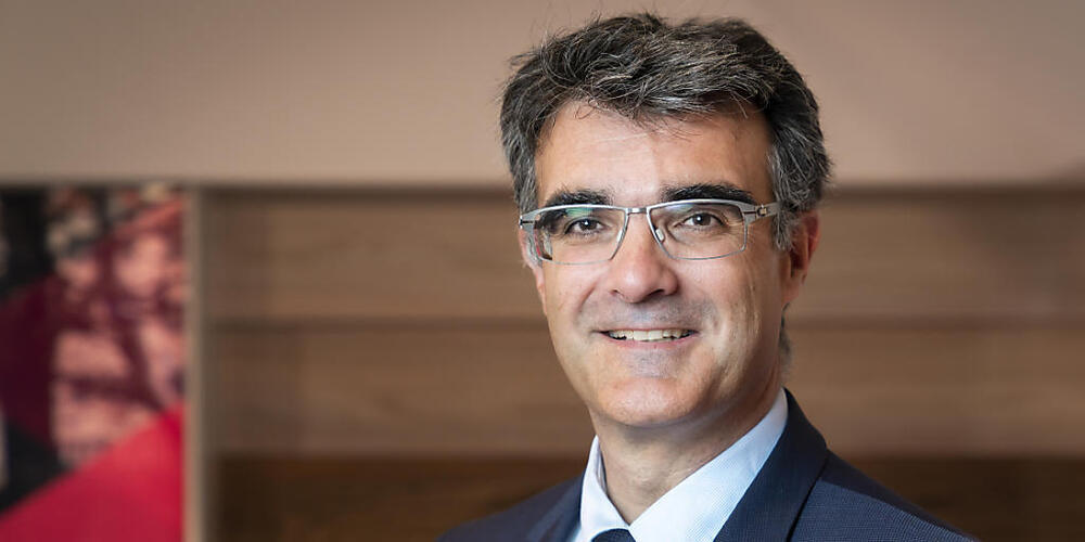 Der Bündner Regierungspräsident Marcus Caduff warnt davor, wegen den von den USA angedrohten Zöllen in Panik zu verfallen. (Archivbild)