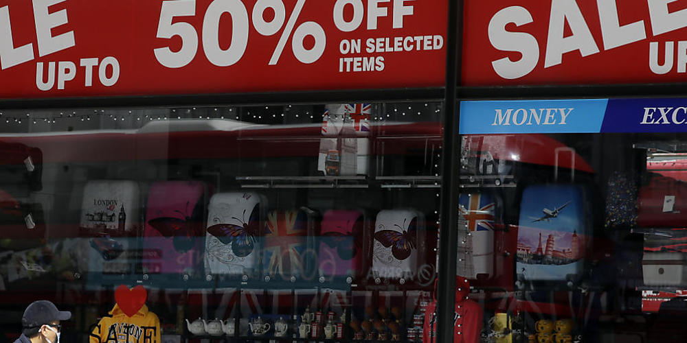 Die britische Wirtschaft hat die Coronakrise im ersten Quartal stark zu spüren bekommen. (Archivbild)