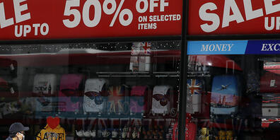 Die britische Wirtschaft hat die Coronakrise im ersten Quartal stark zu spüren bekommen. (Archivbild)