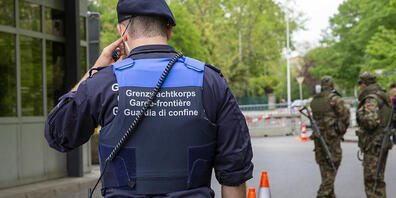 Das Grenzwachkorps wurde während der ausserordentlichen Lage von Soldaten der Armee bei der Überwachung der Grenzen unterstützt. (Archivbild)