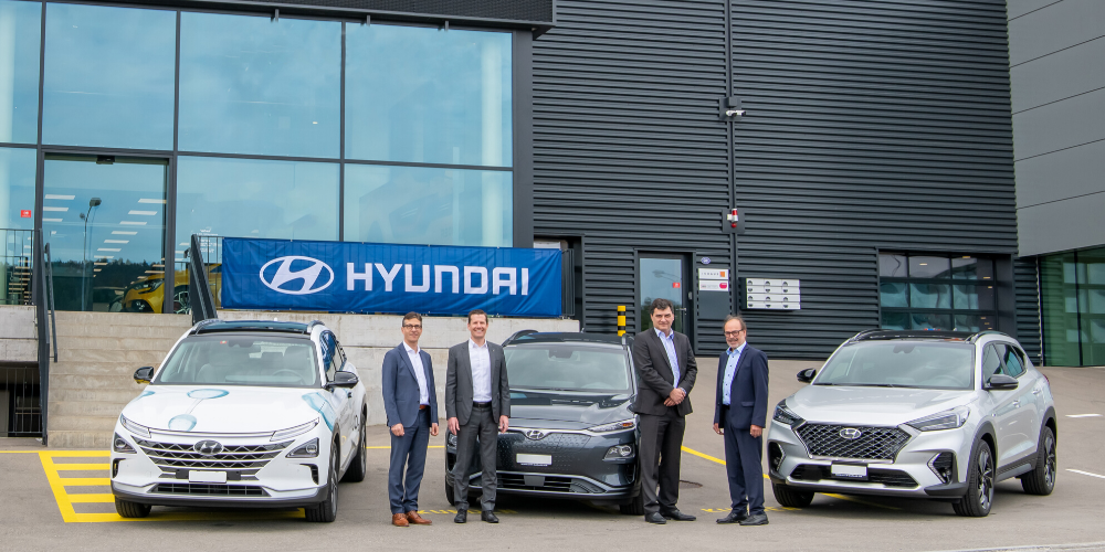 v.l.r. Ivo Berz, Head of Dealer Development Hyundai Suisse, Gregor Bucher, Vorsitzender der Geschäftsleitung City-Garage AG, Veljko Belamaric, Managing Director Hyundai Suisse, Dr. K.J. Furgler Verwaltungsratspräsident City-Garage AG