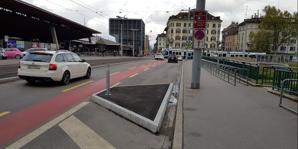  Die Sanierung der Zollbrücke bringt bis Ende 2025 Einschränkungen für Auto-, Velo- und Fussverkehr mit sich.